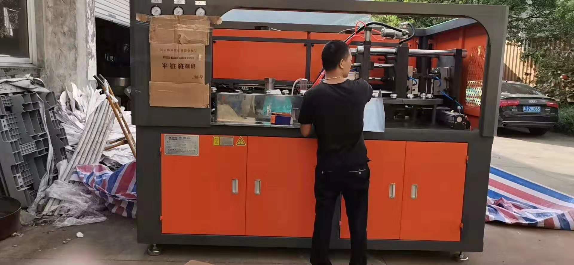 臺(tái)輝吹瓶機(jī)在吹瓶過程中遇到的這幾個(gè)問題，你遇到過嗎？